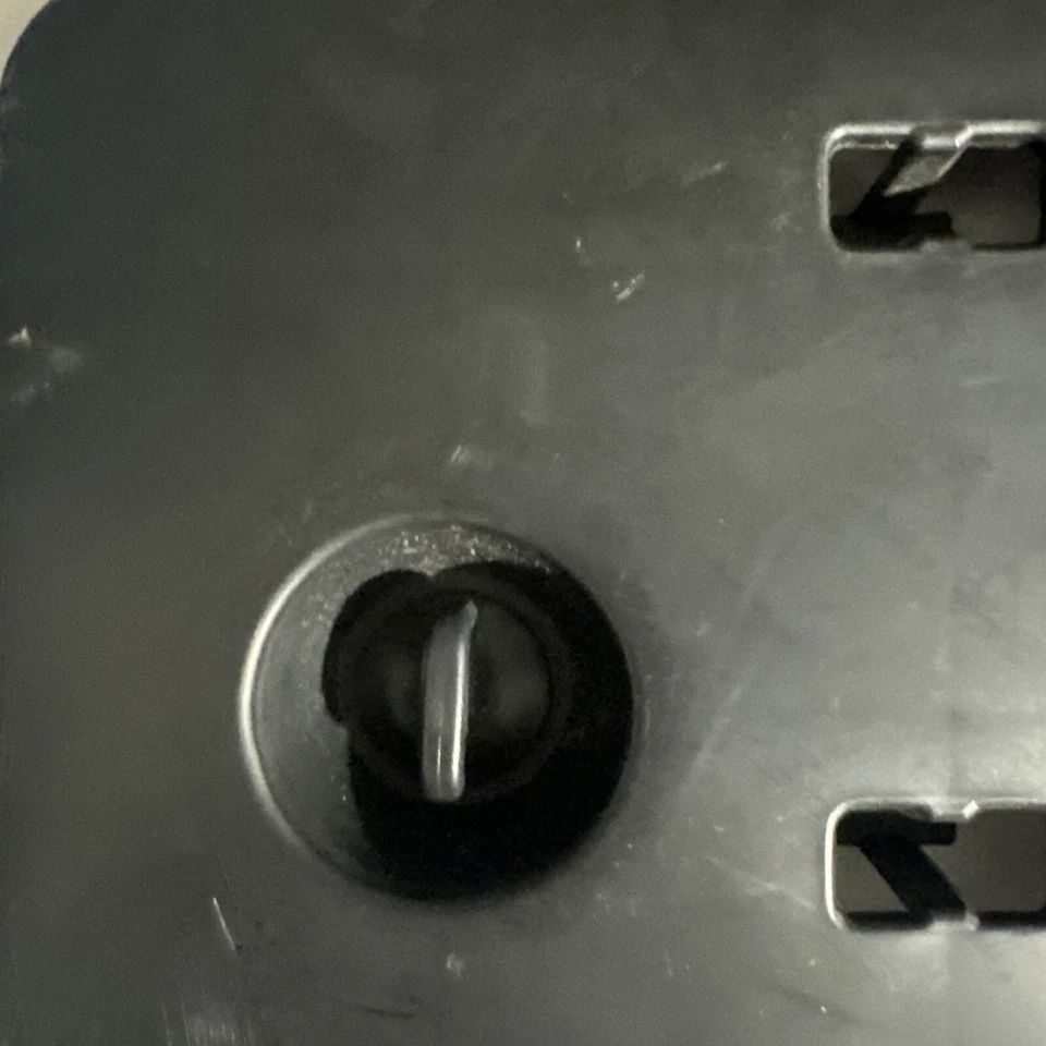 2002-2006 ACURA RSX FUSE PANEL COVER DASH TRIM ACCESS DOOR 77320-S6M-A0 - Image 3 of 4