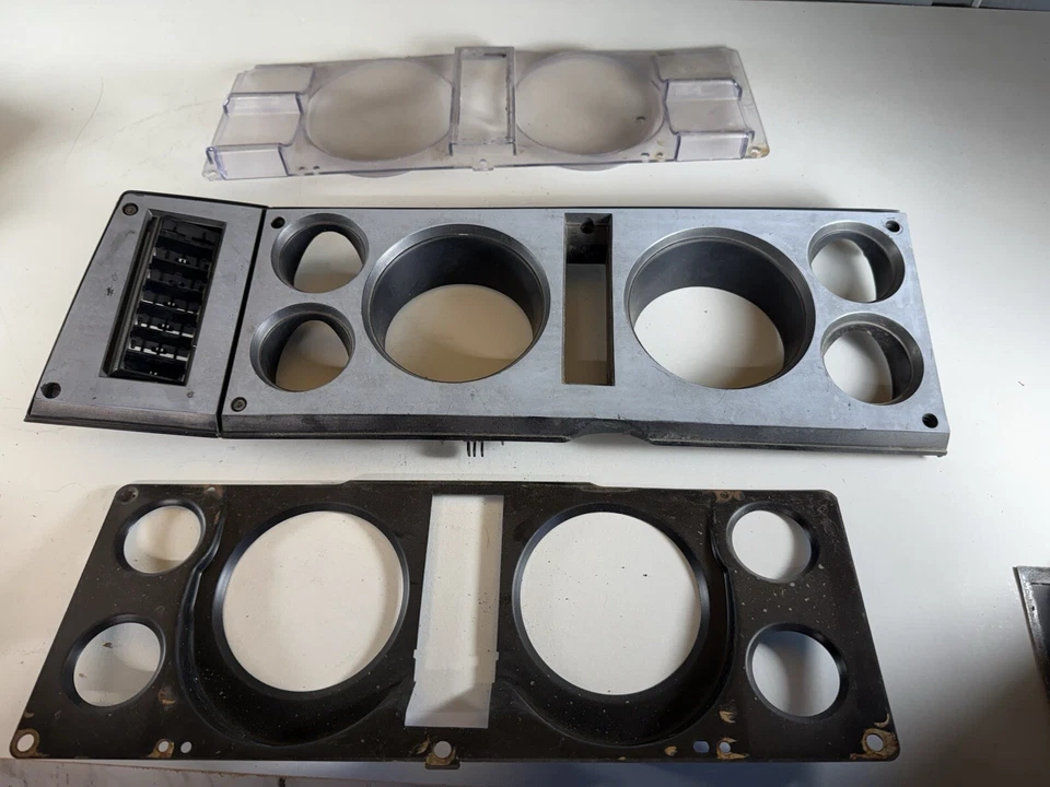 dash bezel for a 1982-1985 Chevrolet S10 or GMC S15 pickup truck, Blazer - Image 3 of 4