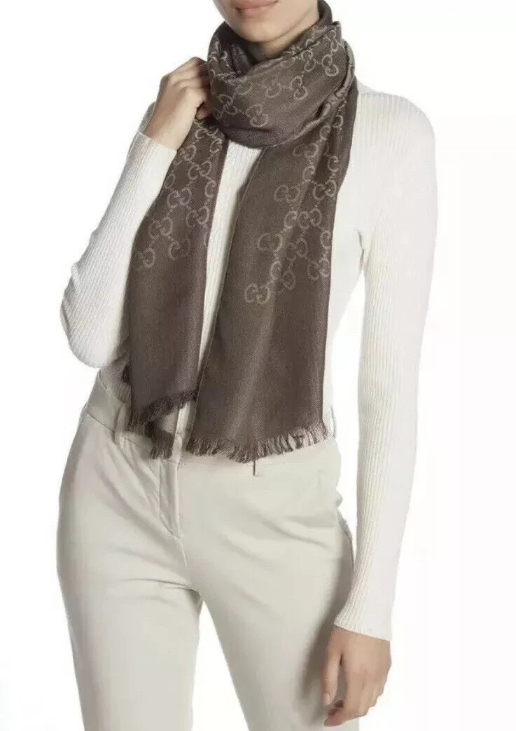 Neuf écharpe femme authentique Gucci monogramme GG jacquard soie et laine enveloppe marron