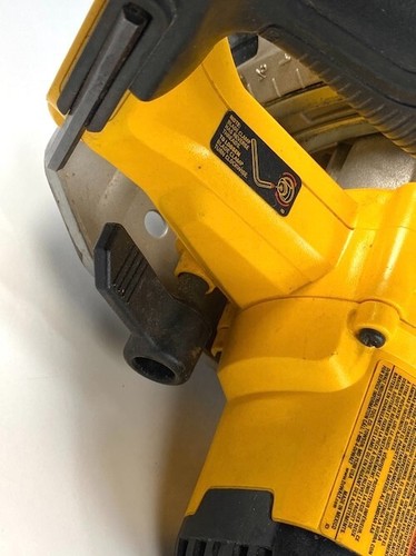 DEWALT DCS393 20V MAX 6-1/2" Cordless Circular Saw - Tool Only - Picture 10 of 13