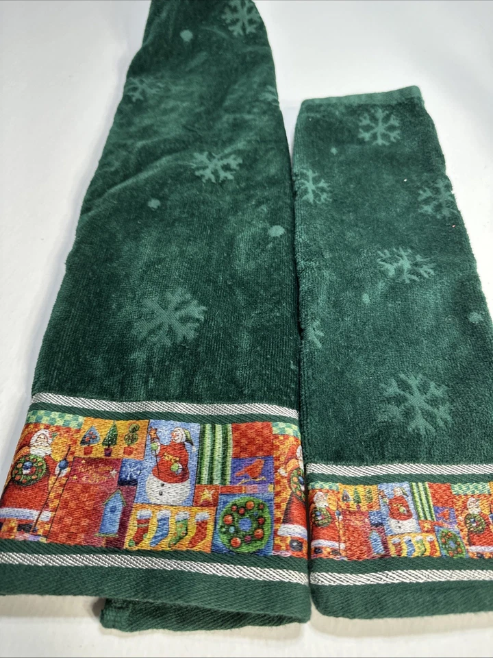 Toalla de mano y punta de dedo JCPenney Home Navidad. Muñeco de nieve/Santa arte popular Foto 2 de 4