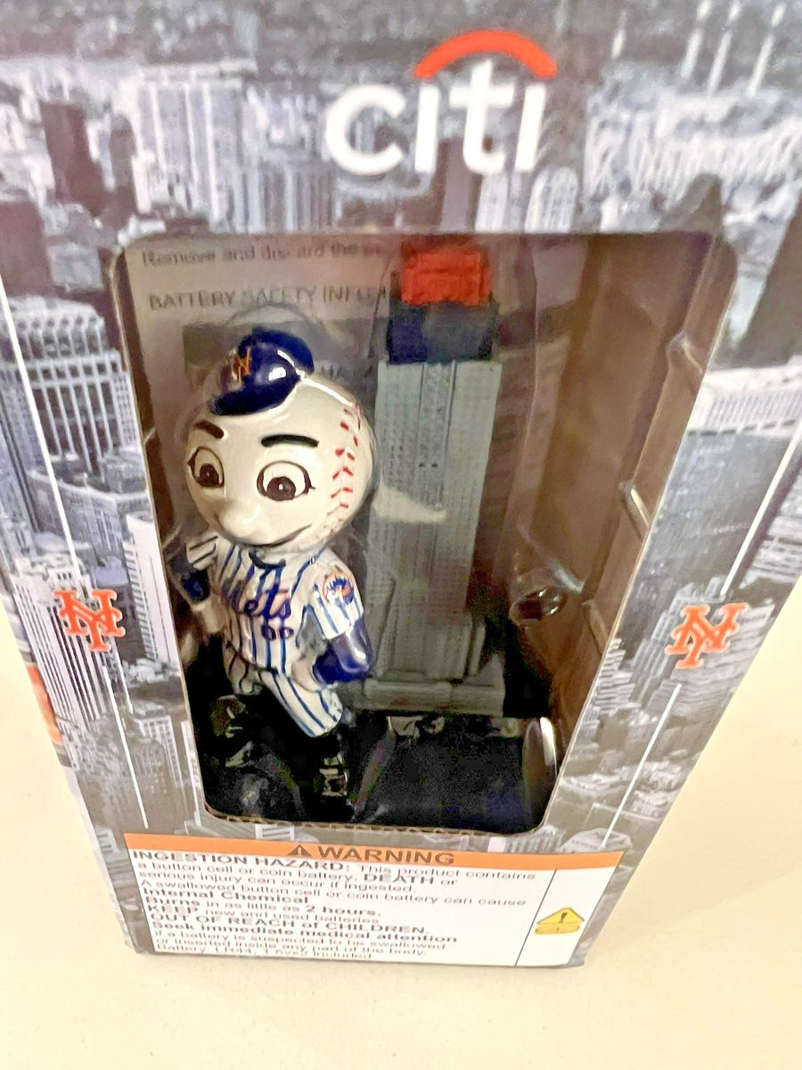 NY METS MR MET EMPIRE STATE BUILDING BOBBLEHEAD SGA 4/19
