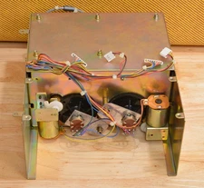 ICOM IC-765 AUTO ANTENNA TUNER IN SHIELDED CASE (LOT-927)