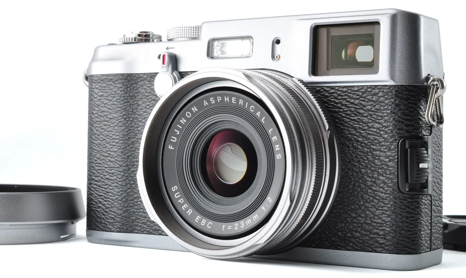 FujiFilm FinePix X100 12,3 megapixel fotocamera digitale compatta argento... - Immagine 2 di 4