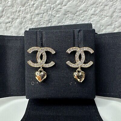 NWT 23P Chanel Classic CC Logo Gold Crystal & Heart Stud NWT 23P Chanel Classic CC Logo Gold Crystal & Heart Stud