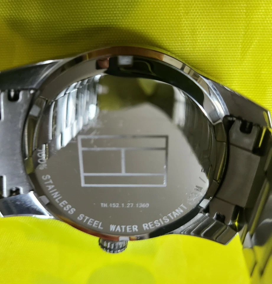 Reloj Tommy Hilfiger MODELO TH 152.1.27.1360 con cara Pepsi Cola de 40 mm Foto 3 de 4