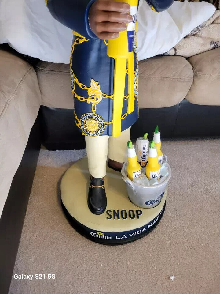 SUPER RARE SNOOP DOGG BOBBLEHEAD CORONA BEER PROTOTYPE BLUE SUPER RARE SNOOP DOGG BOBBLEHEAD CORONA BEER PROTOTYPE BLUE