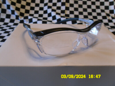3M 11434 Nuvo Reader Clear Lens Gray Frame Safety Glasses - 1.5 diopter ppe