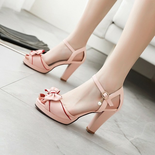 plus size footwear online