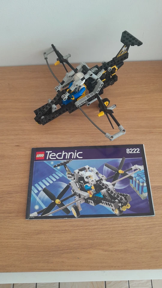 LEGO Technic 8222 V-TOL, photo 2 sur 5