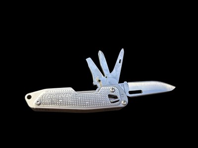 LEATHERMAN FREE T2 Stainless Steel Plain Edge Multi-Tool Knife USA