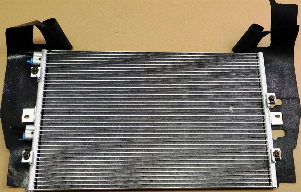 03-08 Chrysler PT Cruiser con turbo condensador de aire acondicionado 2,4 L-L4 05096191AA Mopar OEM Foto 2 de 4