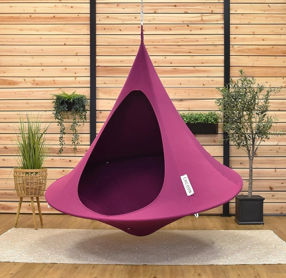 Vivere Indoor Outdoor Holiday Camping Comfortable Double Cacoon Chili Red. - Image 3 of 4