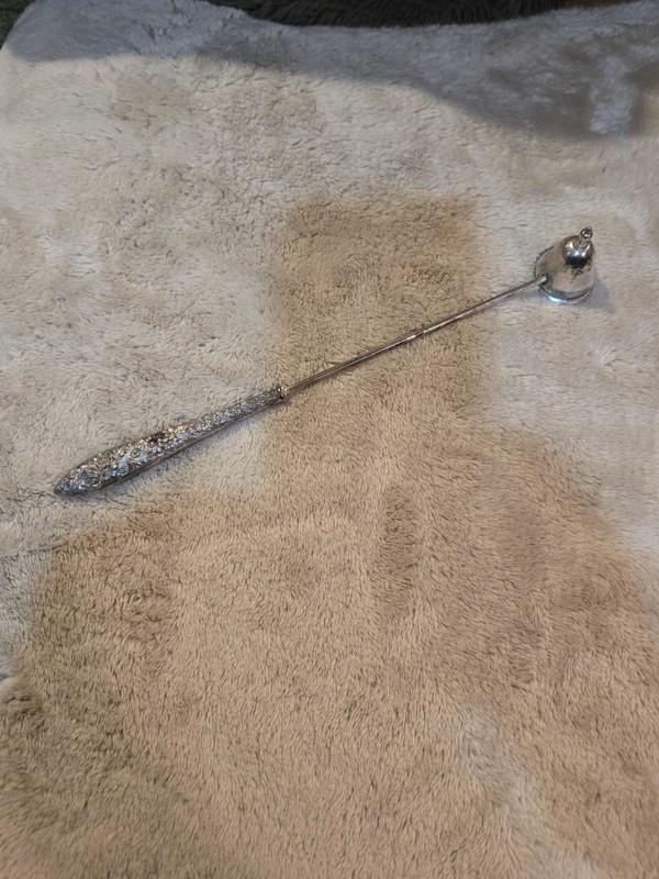 VINTAGE S KIRK & SON REPOUSSE STERLING SILVER CANDLE SNUFFED 10.5" EXC