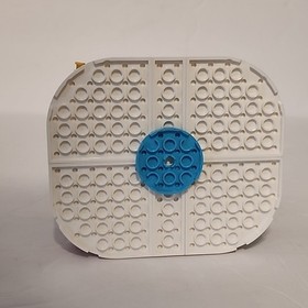 LEGO - Gingerbread House 40139 2015 Exclusive XMas Holiday Candy With Mrs Claus 