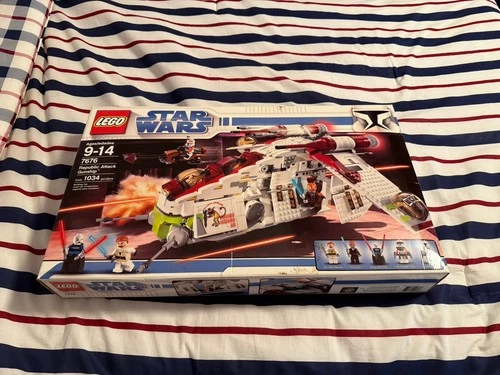 New ListingLEGO Star Wars: Republic Attack Gunship (7676) NEW Factory Sealed