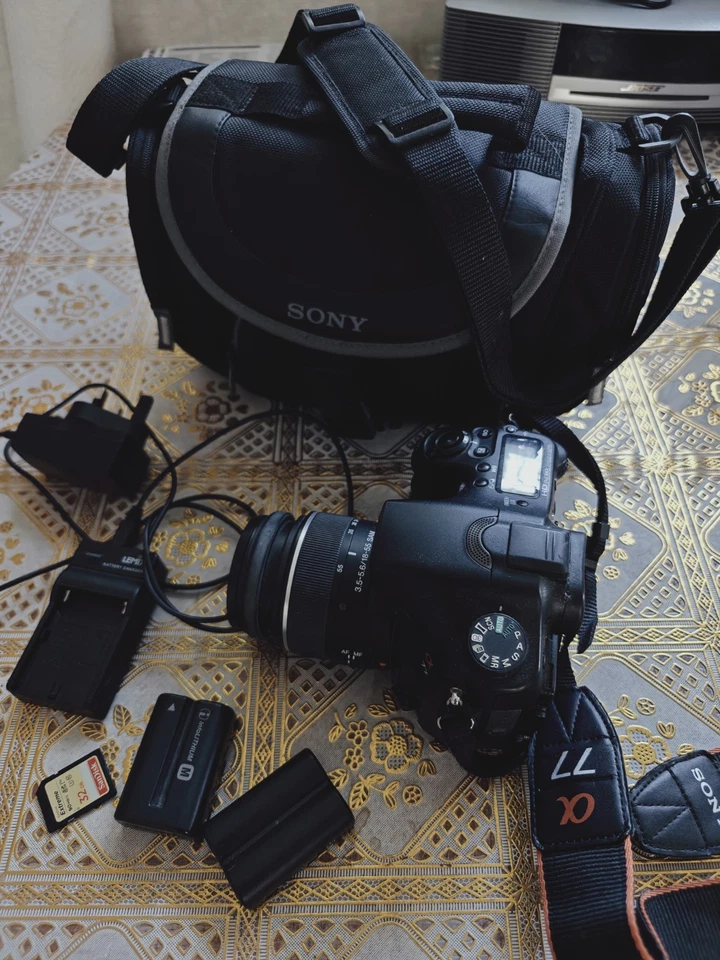 Sony Alpha SLT-A77V, photo 1 of 5