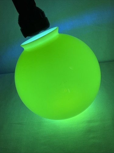 Antique Vtg 7" Uranium Vaseline Glass Ball Lamp Shade Custard Globe 3 1/4 Fitter - Picture 4 of 13