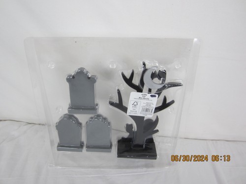 Hyde & Eek Mini Mantle Halloween Accessory Pack - Picture 9 of 11