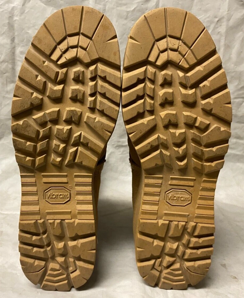 Botas de combate militares USGI para clima cálido Vibram Desert Tan 10.5R hechas en EE. UU. Foto 3 de 4