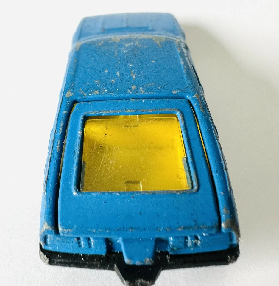 1980s Corgi Rover 3500, Made in Great Britain Blue w Yellow Interior 1/64 Scale - Image 4 of 4