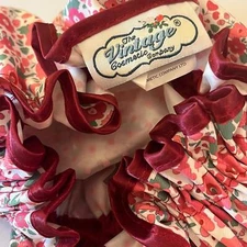Shower Cap Vintage Cosmetic Company bright pink and coral flowers. One size