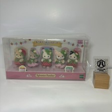 Sylvanian Families Fragola Baby Set Giocattolo Bambola Figura Calico Critters Nuovo Giappone