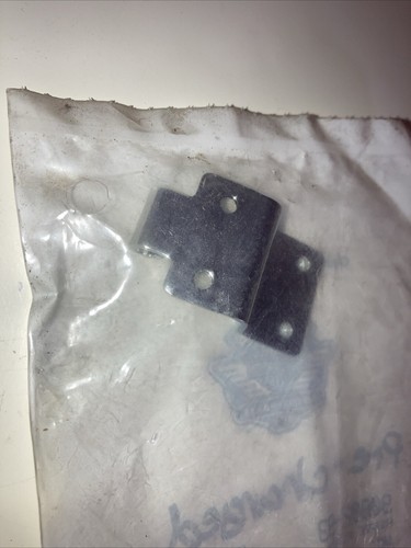 Harley-Davidson OEM 03-13 FLHP Police Hinge Plate 90902-93 - Picture 3 of 3