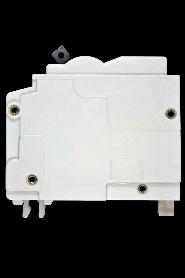 SQUARE D 20 AMP TYPE 2 M6 MCB CIRCUIT BREAKER QOE - Image 3 of 4