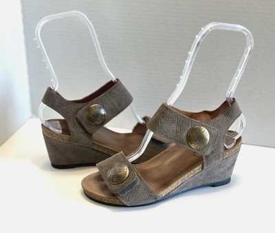 Taos Carousel 2 Sandals Women Taupe Snake Print Medallion Wedge Boho Size 37/6.5