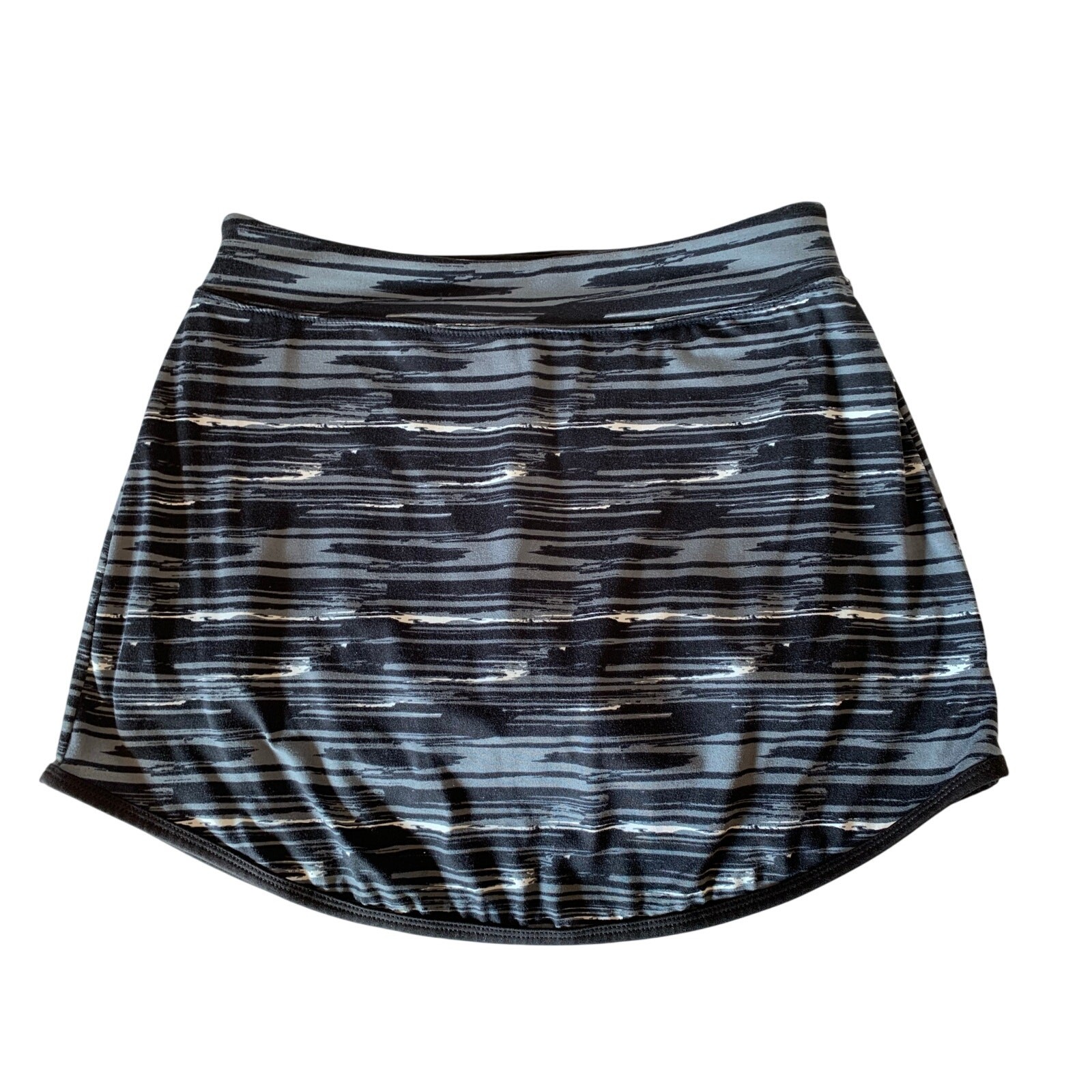 Lola skort size small.  horizontal pattern.  roun… - image 1