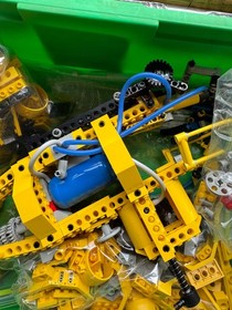 LEGO 8250/8299 Technic Submarine - COMPLETE  + extra pieces "EMPTY NESTERS"