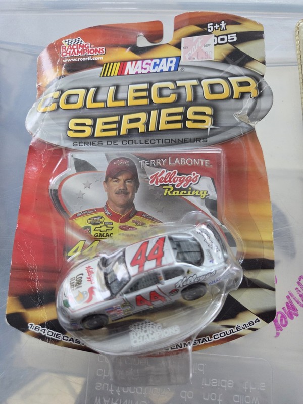 Racing Champions 1:64 NASCAR Terry Labonte #44 Kellogg's Monte Carlo