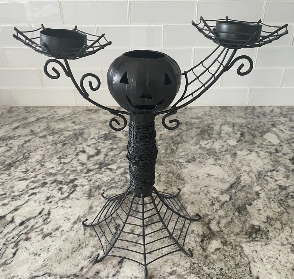 Candelabro calabaza de metal negro Halloween 10 pulgadas de alto 2 candelabros Foto 3 de 4