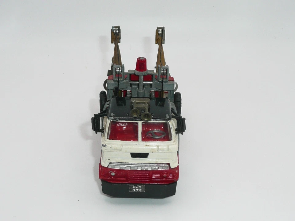 Corgi 1142 Holmes Wrecker Ford Tilt Cab   *original * - Image 2 of 4