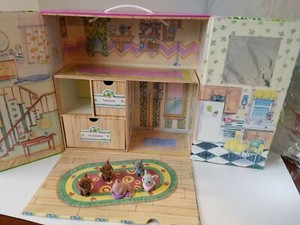calico critters carry and play