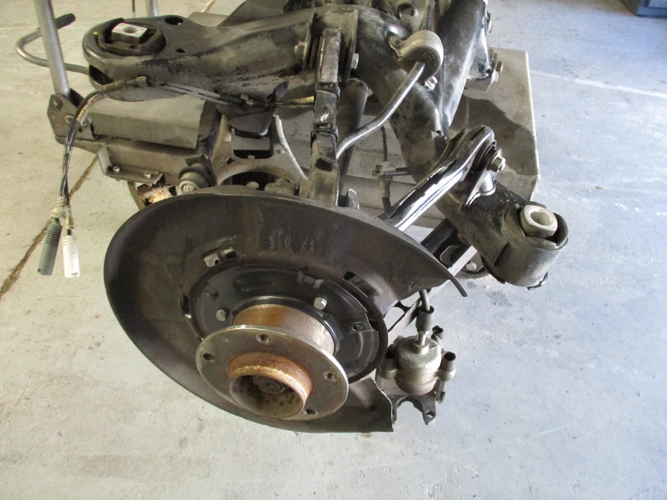 07-10 宝马 335i 后副车架总成亲笔签名 3.46 比例差速器 * * 无锈 * * — 第 3/4 张图片