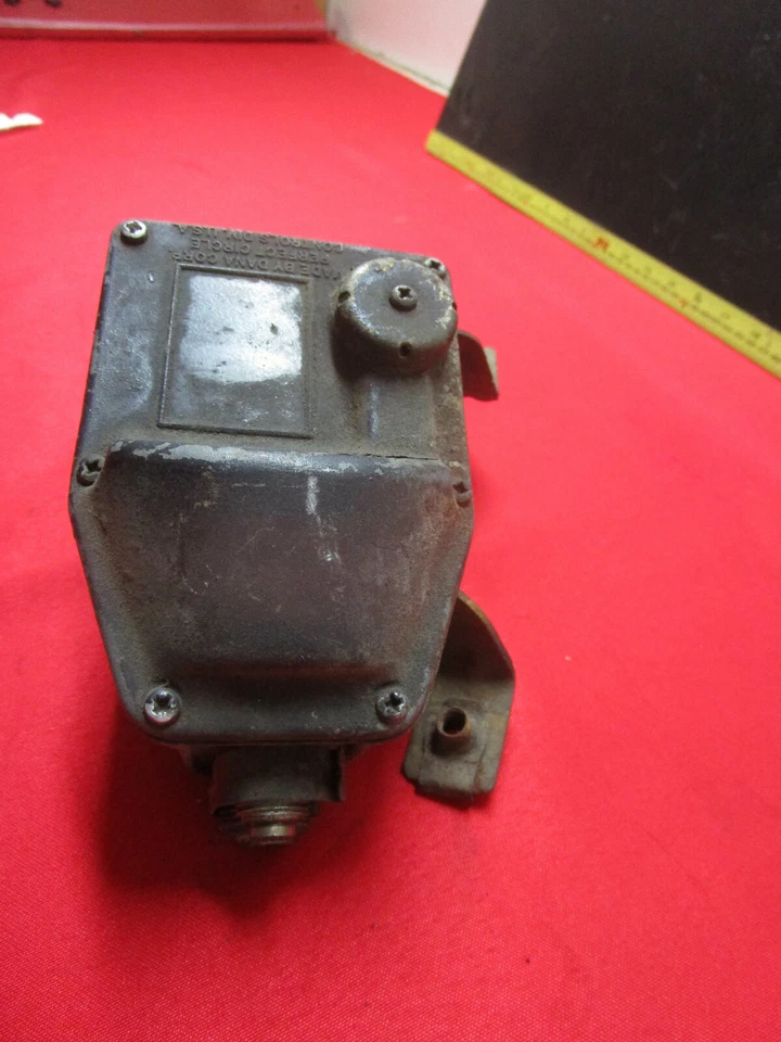 1976 1977 OLDSMOBILE CUTLASS CRUISE CONTROL UNIT UNTESTED SOLD AS IS  - Image 2 of 4