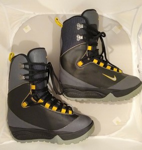 nike snow boots acg