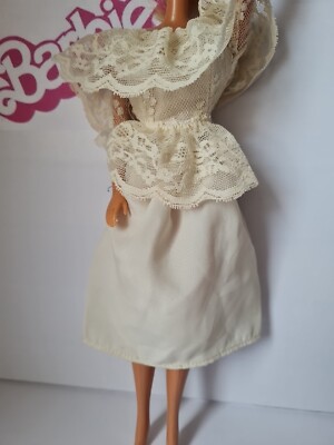BARBIE MATTEL DAY TO NIGHT FASHIONS KLEID BEIGE OUTFIT 1980 KLEIDUNGSPUPPE 9084