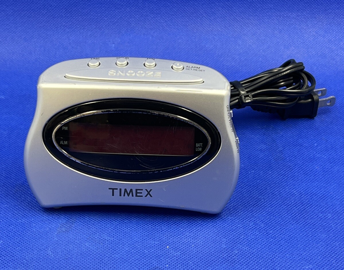 Timex T101NS Extra Loud Digital Alarm Clock Plug In Battery Backup