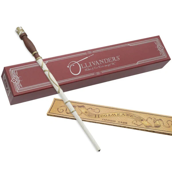 The Wizarding World of Harry Potter  Aspen and Unicorn Mane  Magical Wand