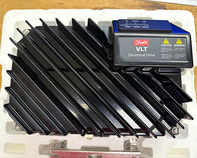 Danfoss VLT Decentral Drive Frequenzumrichter 136L0272 LCP 102 3x380-480 V