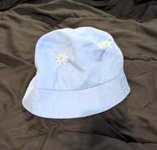 Toddler light blue daisy bucket hat
