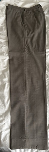 Herren Anzug, Beige , mit dunkelbraunen Knöpfe Gr. M , Polyester, mit Krawatte