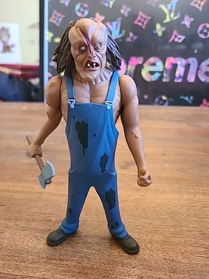 NECA Reel Toys Toony Terrors Hatchet Victor Crowley 6'' Figure 