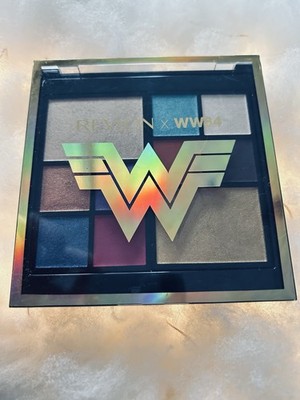REVLON WW84 Wonder Woman Face & Eye shadow Palette - Bold Blends