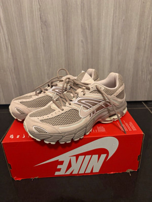Nike Air Max Moto 2 K Sneaker Damen unisex neu 43 Schuhe Sportschuhe Flieder