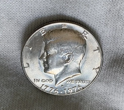1976-D !!BICENTENNIAL!!Kennedy Half Dollar 50c!!UNCIRCULATED!!1776•1976~Free S&H