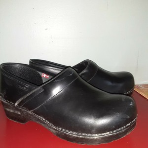 sanita black clogs